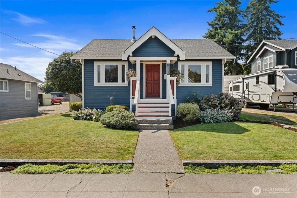 1138 Pioneer Street Enumclaw, WA 98022
