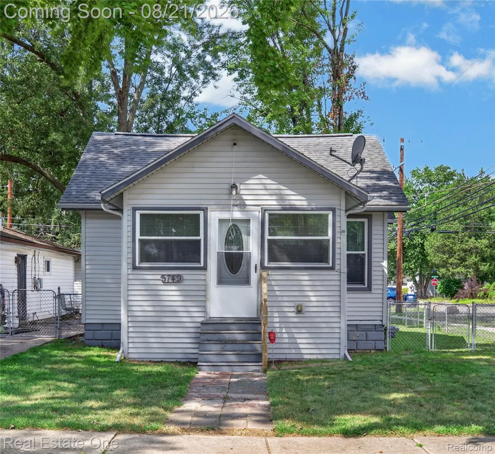 5749 Wilmer Street NW Westland City, MI 48185