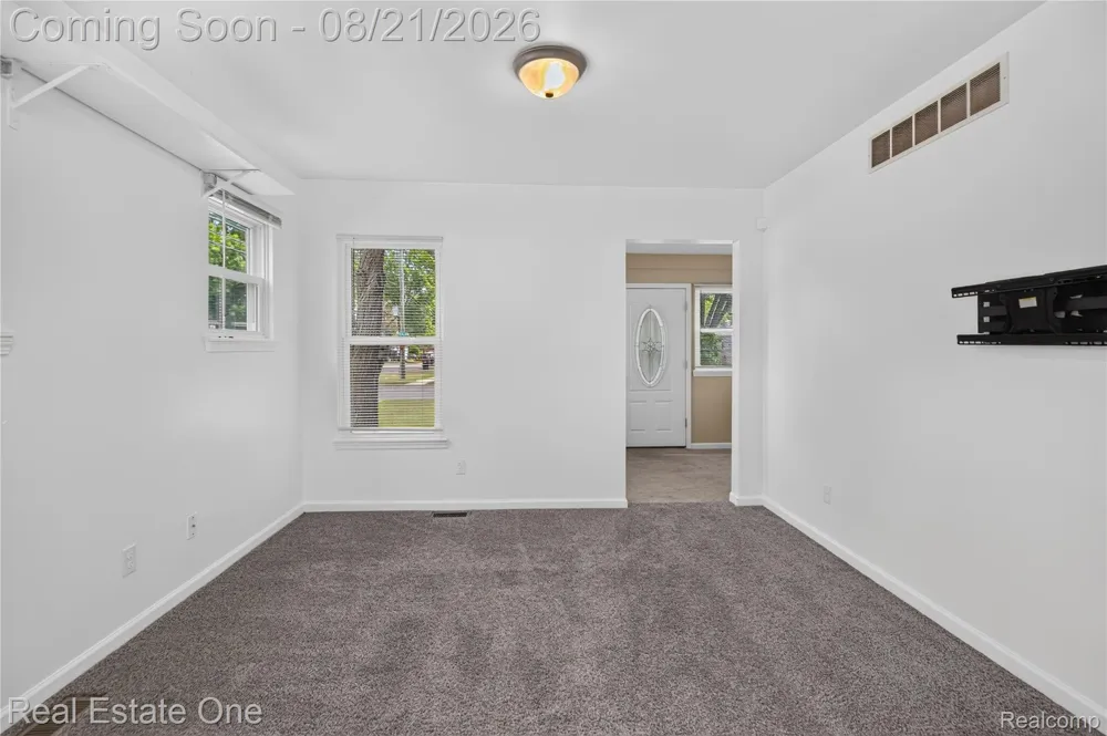 5749 Wilmer Street NW Westland City, MI 48185