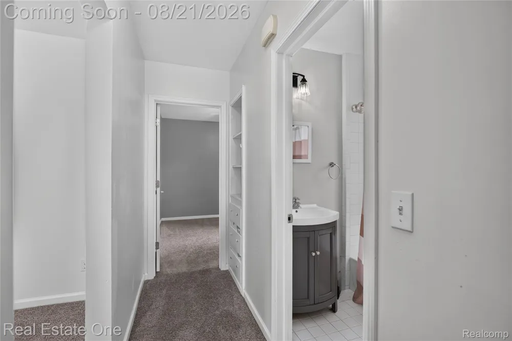 5749 Wilmer Street NW Westland City, MI 48185