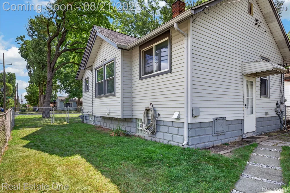 5749 Wilmer Street NW Westland City, MI 48185