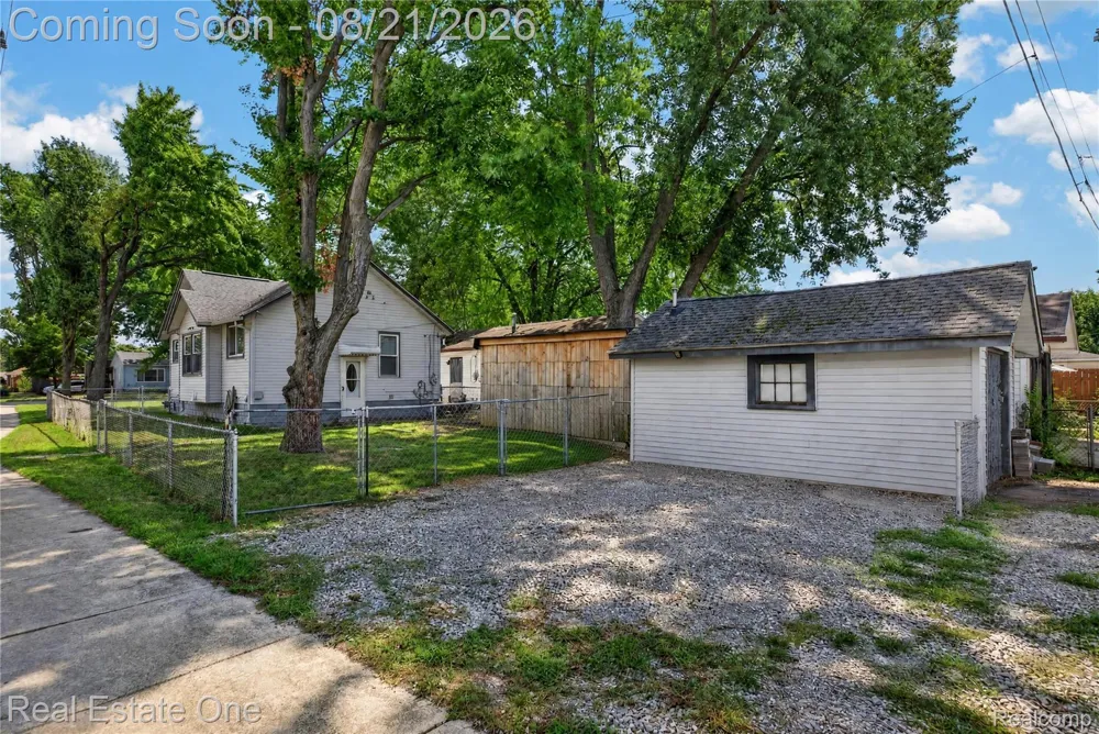 5749 Wilmer Street NW Westland City, MI 48185