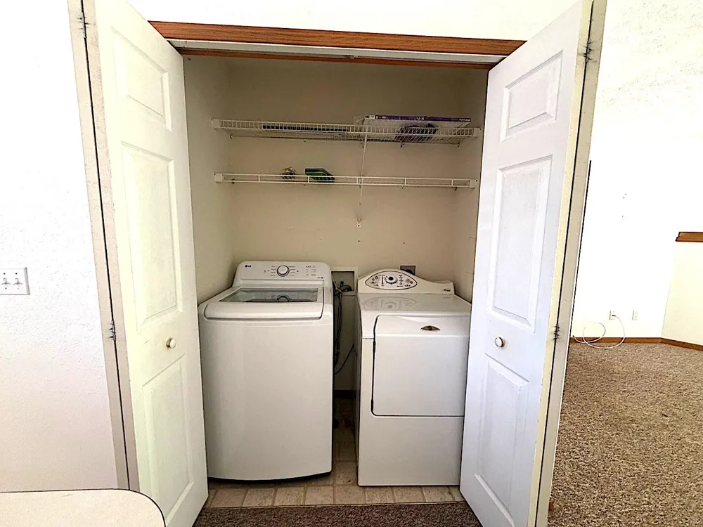 3811 Vale Drive East Bay Township, MI 49686