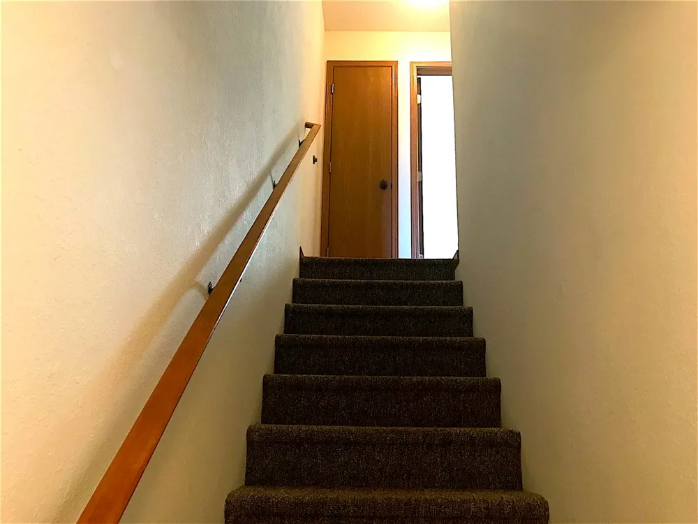 3811 Vale Drive East Bay Township, MI 49686