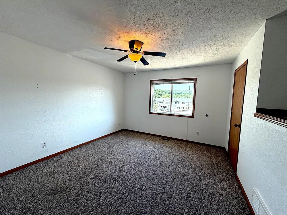 3811 Vale Drive East Bay Township, MI 49686