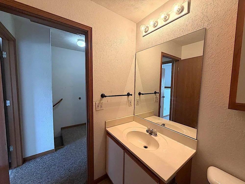 3811 Vale Drive East Bay Township, MI 49686