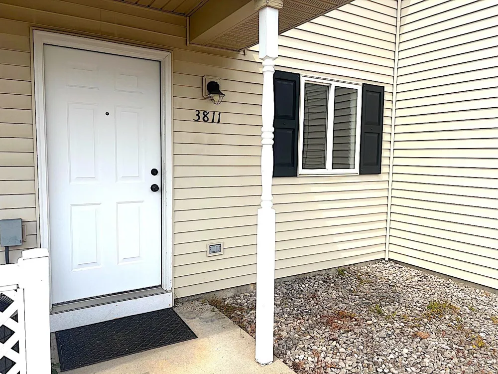 3811 Vale Drive East Bay Township, MI 49686