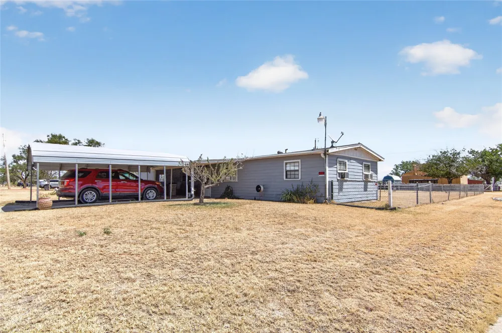 1331 Avenue G Anson, TX 79501