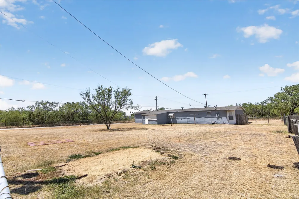 1331 Avenue G Anson, TX 79501