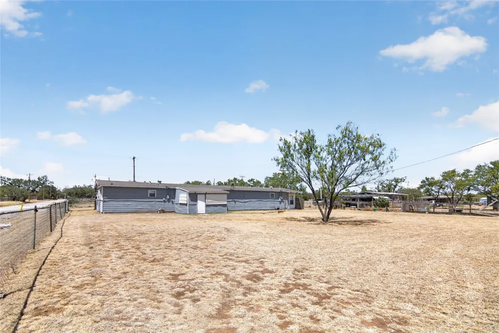 1331 Avenue G Anson, TX 79501