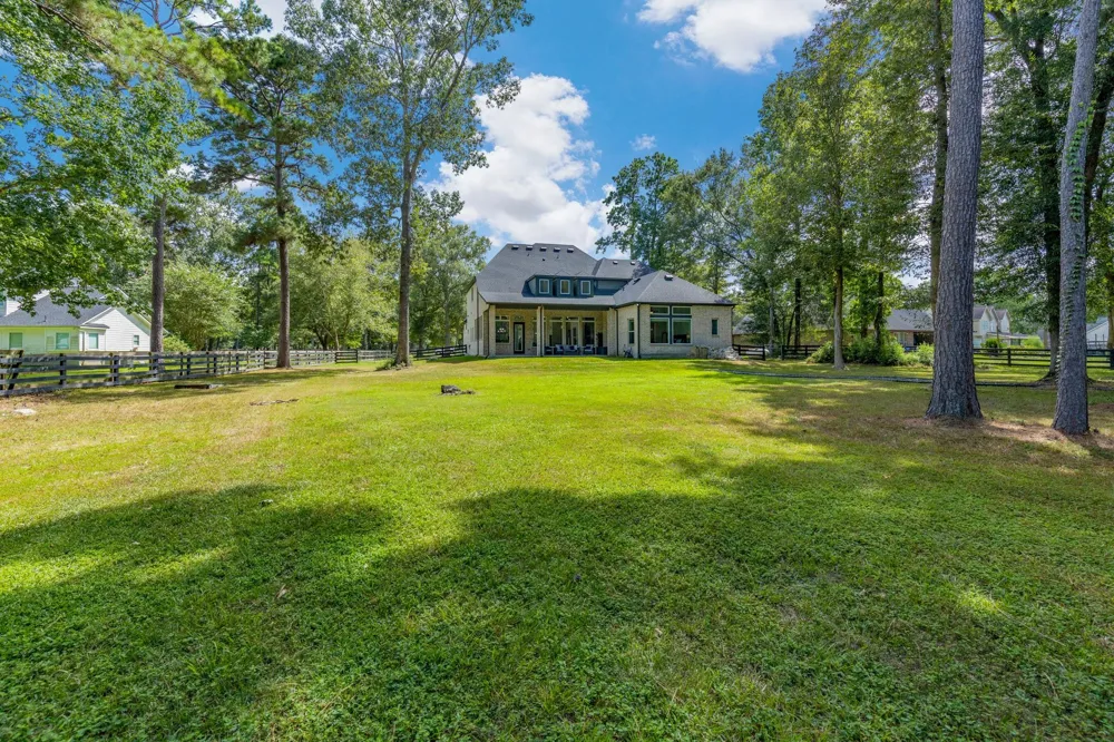 291 Vista Del Lago Drive Huffman, TX 77336