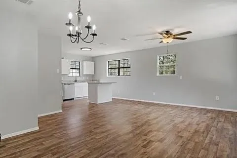 621 W 9th Street Kemp, TX 75143