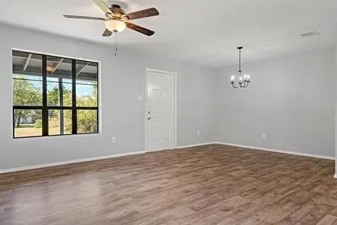 621 W 9th Street Kemp, TX 75143