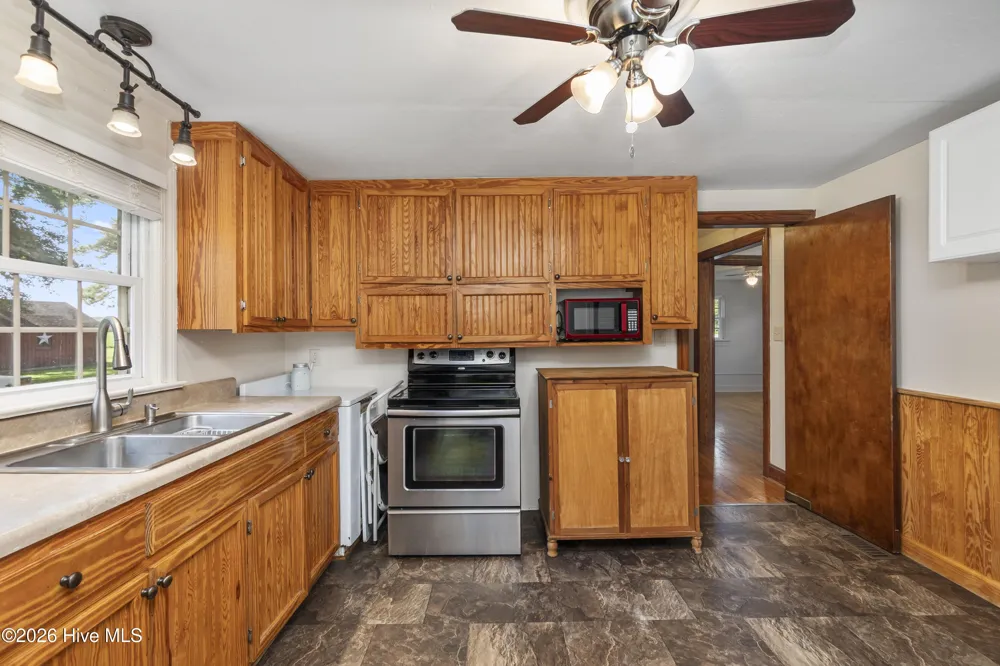 202 Academy Street Gatesville, NC 27938