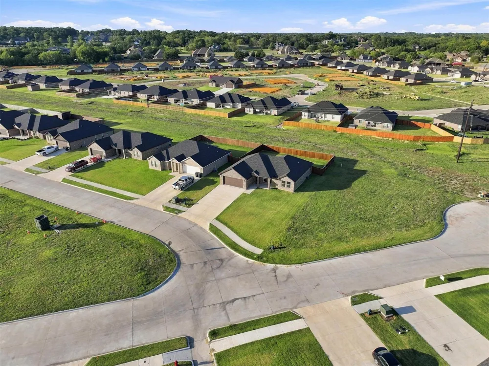 3018 Silver Charm Avenue Durant, OK 74701