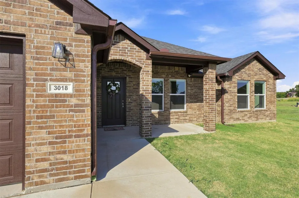 3018 Silver Charm Avenue Durant, OK 74701