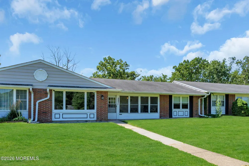 605 Lake Point Drive #B Lakewood, NJ 08701
