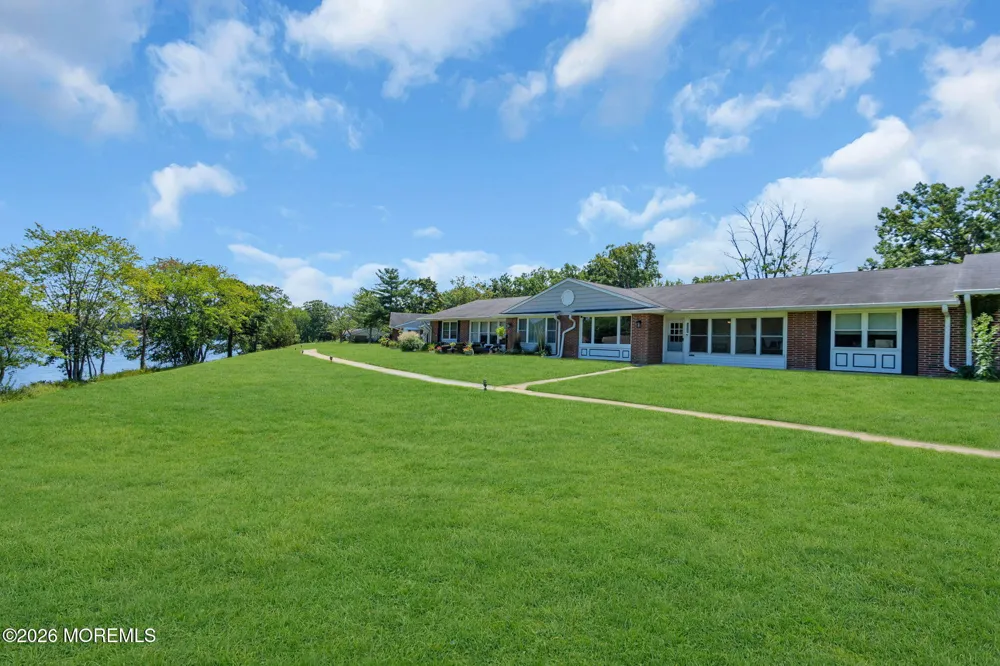 605 Lake Point Drive #B Lakewood, NJ 08701