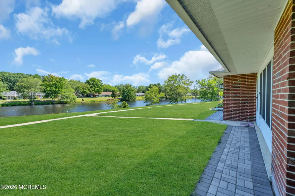 605 Lake Point Drive #B Lakewood, NJ 08701