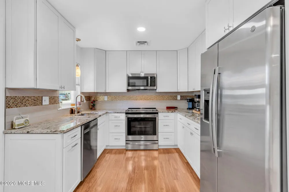 605 Lake Point Drive #B Lakewood, NJ 08701