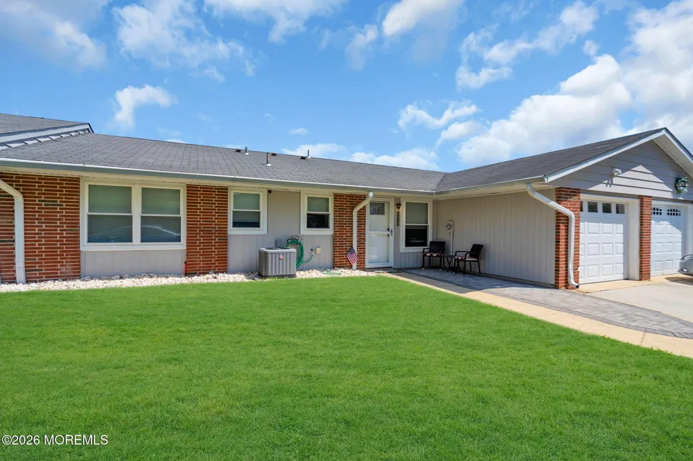 605 Lake Point Drive #B Lakewood, NJ 08701