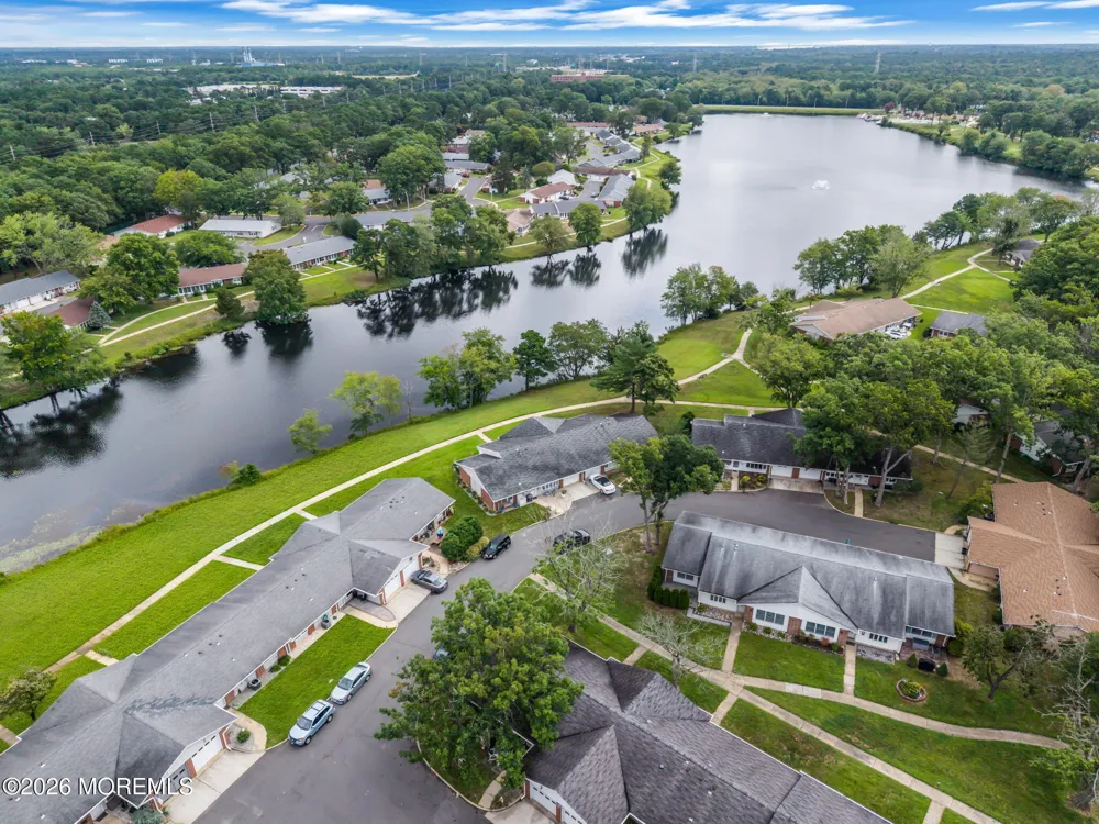 605 Lake Point Drive #B Lakewood, NJ 08701