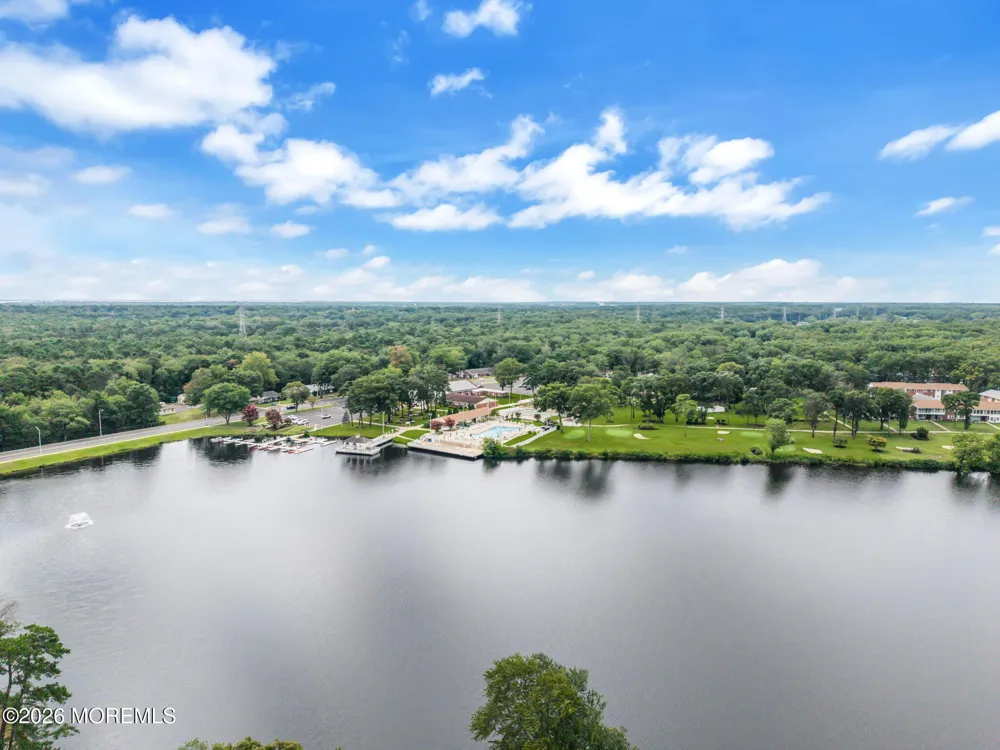 605 Lake Point Drive #B Lakewood, NJ 08701