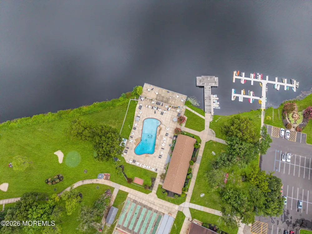 605 Lake Point Drive #B Lakewood, NJ 08701