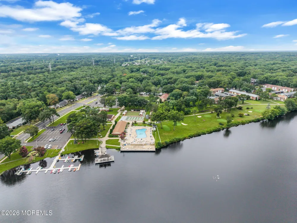 605 Lake Point Drive #B Lakewood, NJ 08701