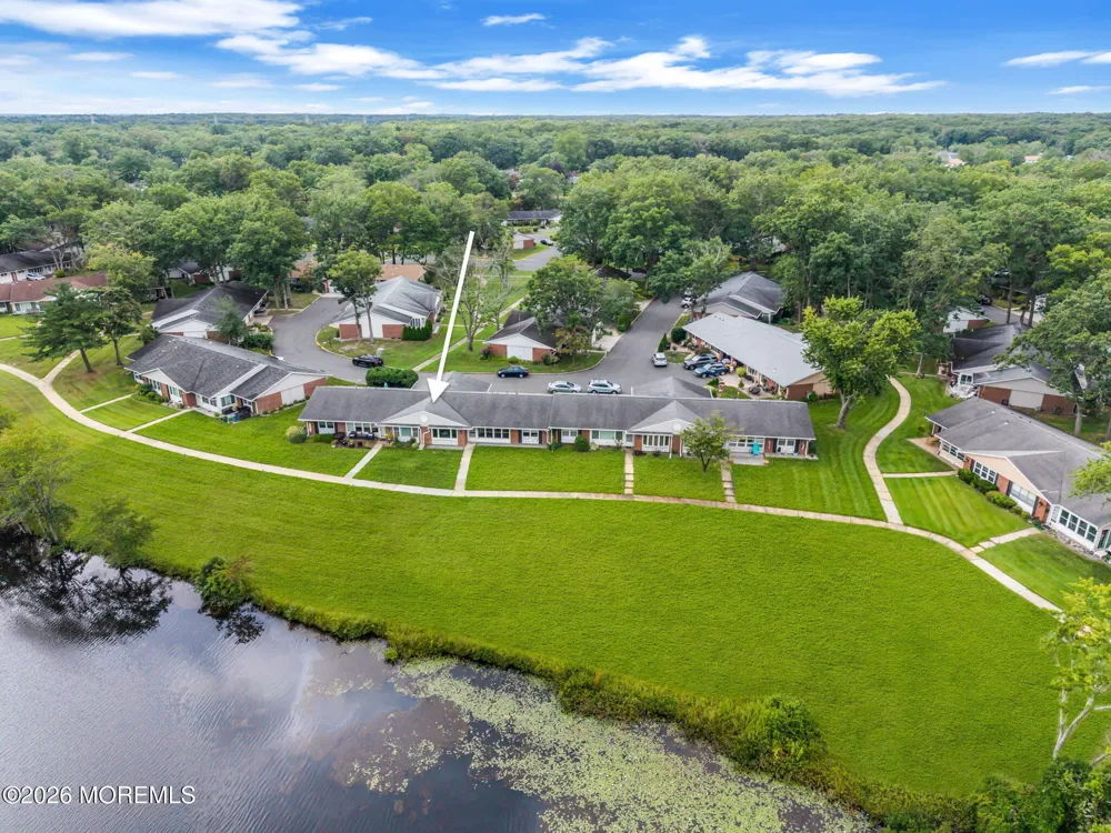 605 Lake Point Drive #B Lakewood, NJ 08701