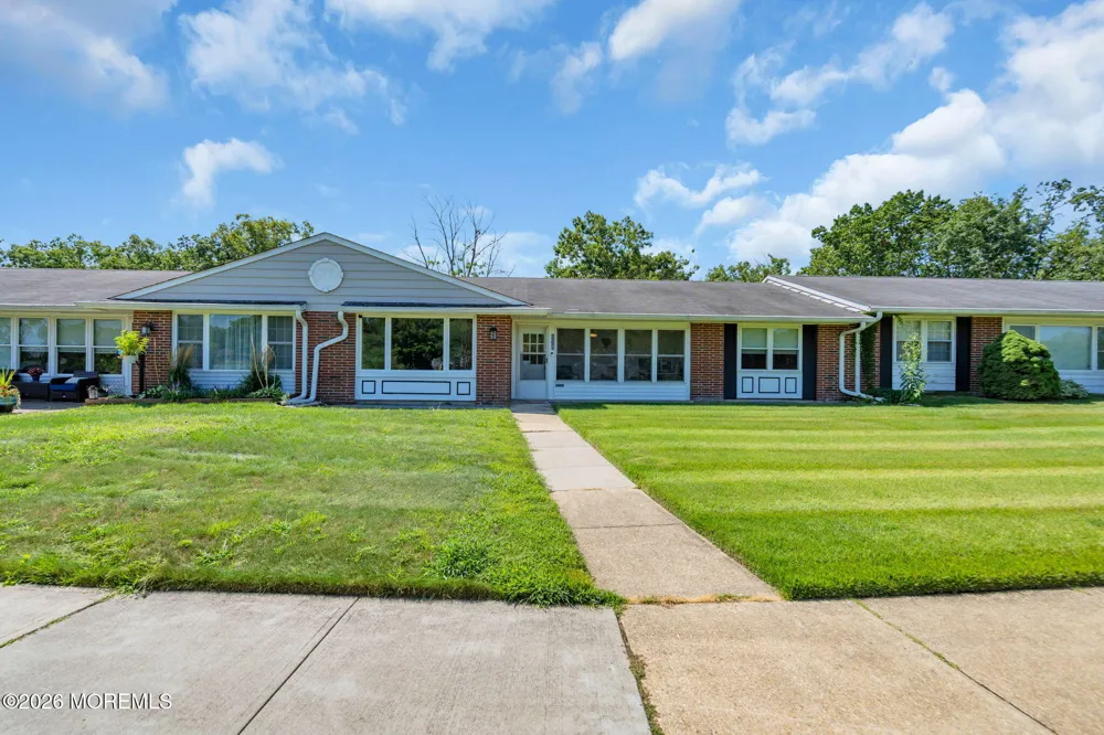 605 Lake Point Drive #B Lakewood, NJ 08701