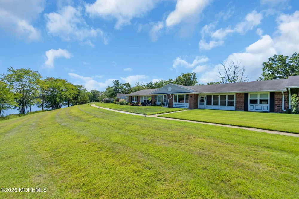 605 Lake Point Drive #B Lakewood, NJ 08701