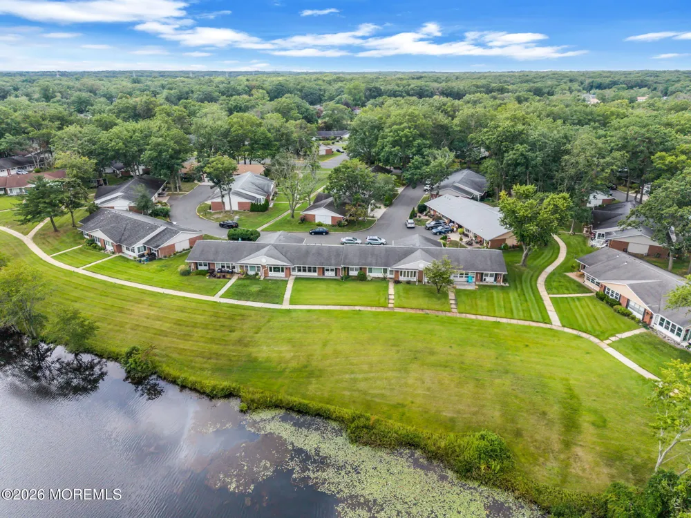 605 Lake Point Drive #B Lakewood, NJ 08701