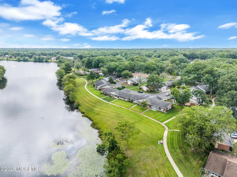 605 Lake Point Drive #B Lakewood, NJ 08701