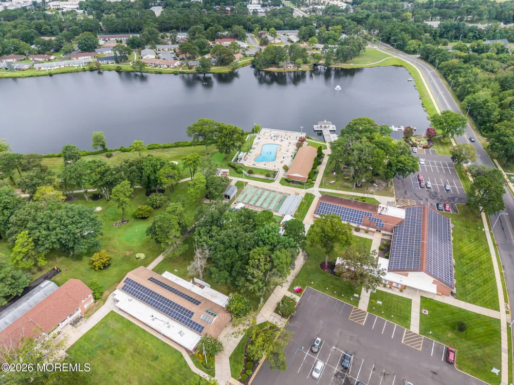 605 Lake Point Drive #B Lakewood, NJ 08701