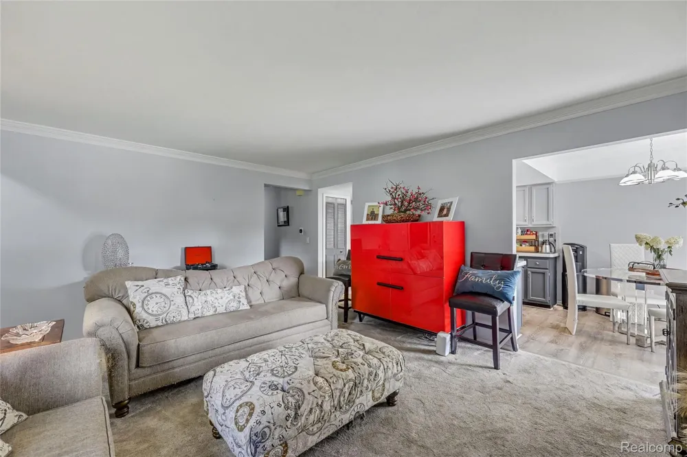 412 Meadow Bridge Drive Rochester Hills City, MI 48307