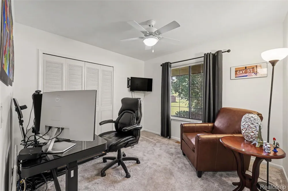 412 Meadow Bridge Drive Rochester Hills City, MI 48307