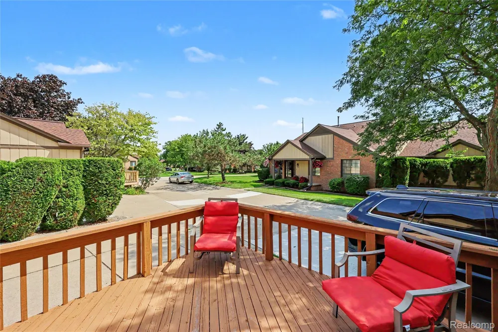 412 Meadow Bridge Drive Rochester Hills City, MI 48307