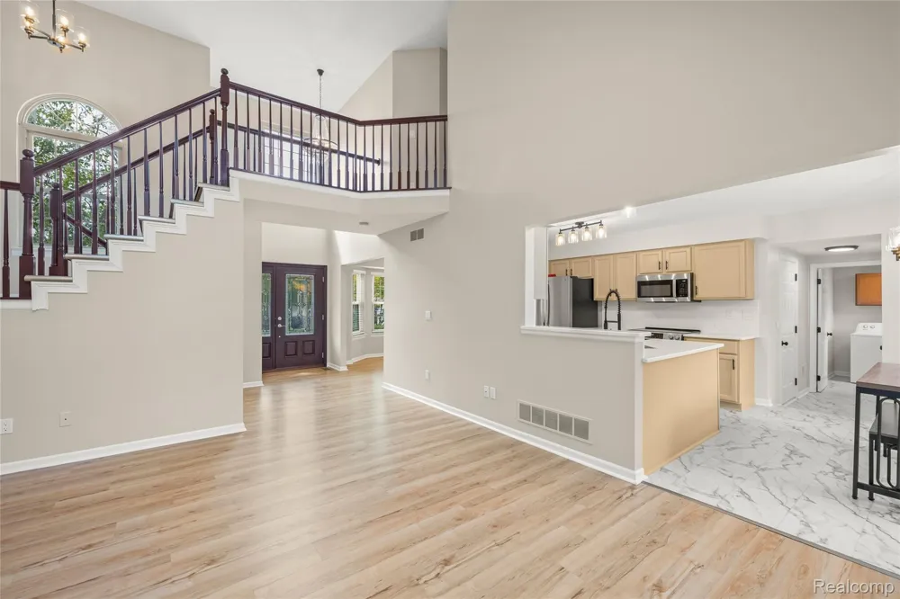 384 Stonehenge Drive Canton Charter Township, MI 48188