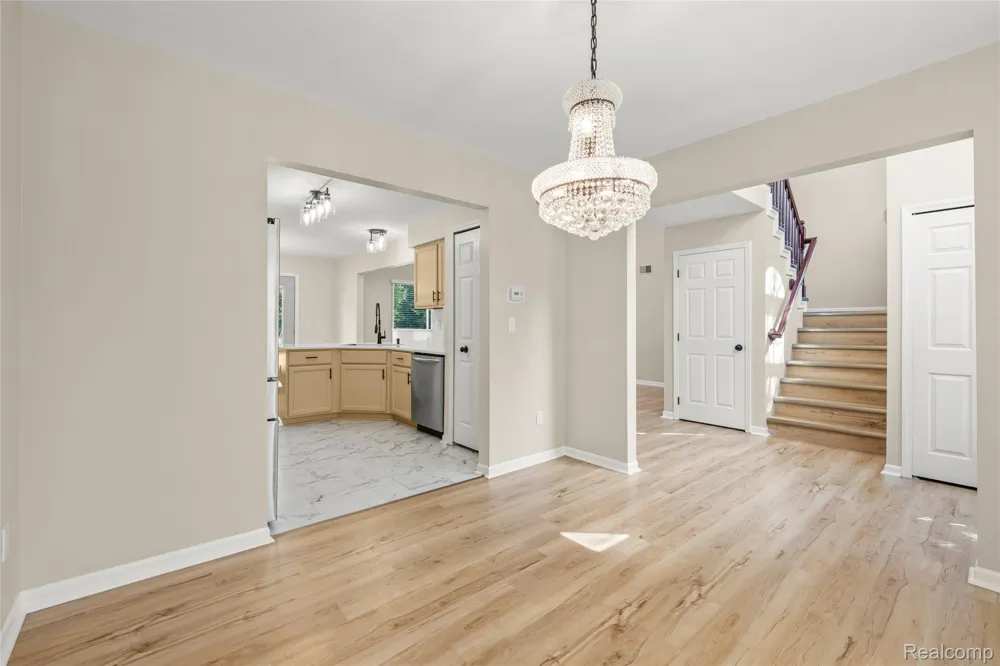 384 Stonehenge Drive Canton Charter Township, MI 48188