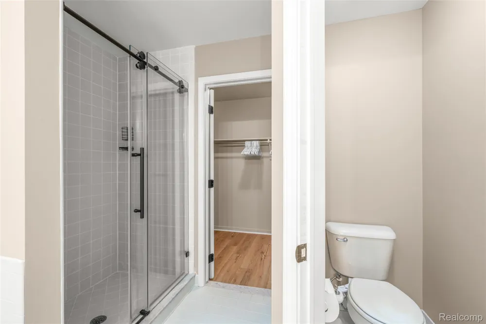 384 Stonehenge Drive Canton Charter Township, MI 48188