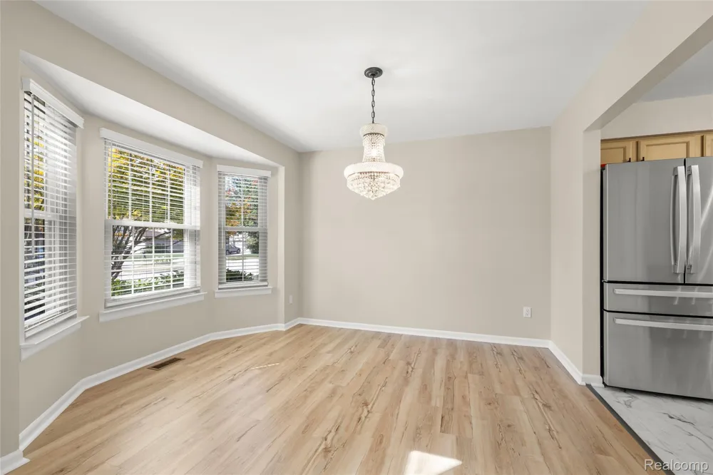 384 Stonehenge Drive Canton Charter Township, MI 48188