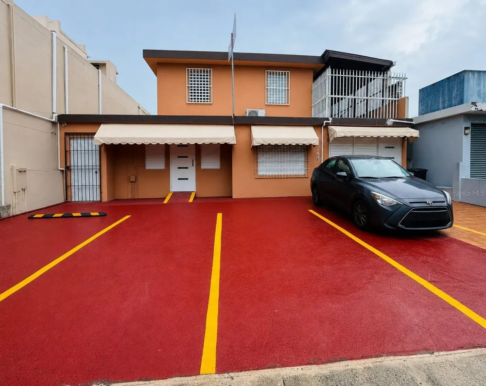 AVE. ITURREGUI Calle 514 URB. COUNTRY CLUB Carolina, PR 00981