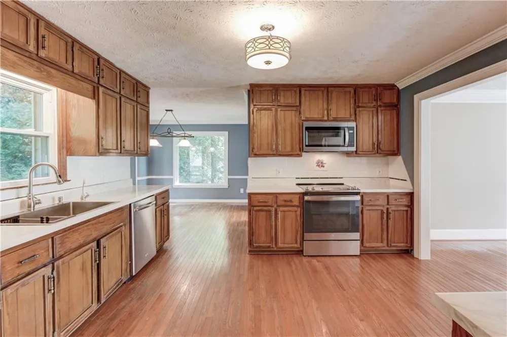 1162 Melton Drive SW Lilburn, GA 30047