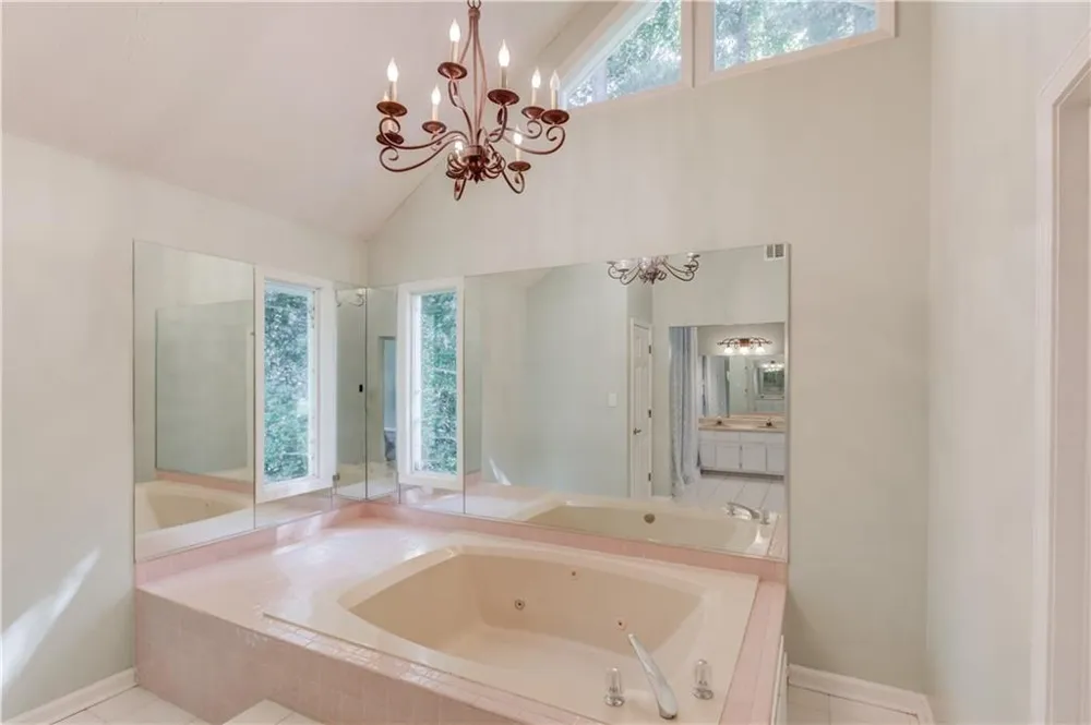 1162 Melton Drive SW Lilburn, GA 30047