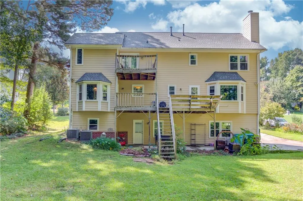 1162 Melton Drive SW Lilburn, GA 30047