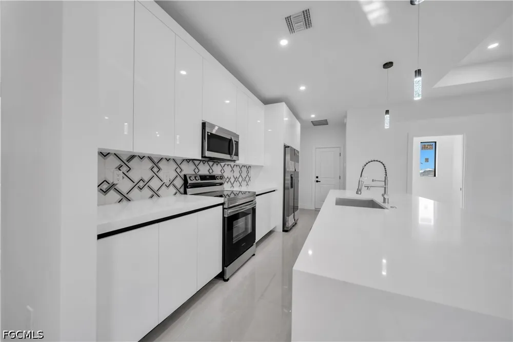 NW 5th Avenue Cape Coral, FL 33993
