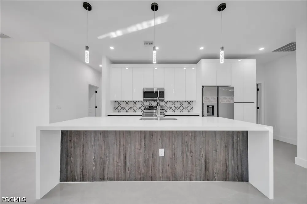 NW 5th Avenue Cape Coral, FL 33993