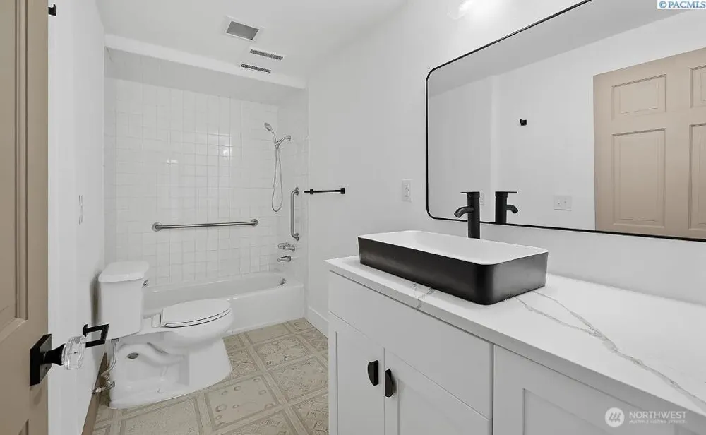 7108 W Argent Pasco, WA 99301