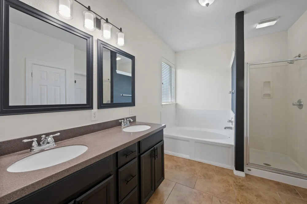 2909 Castleton Bay Lane Pearland, TX 77584